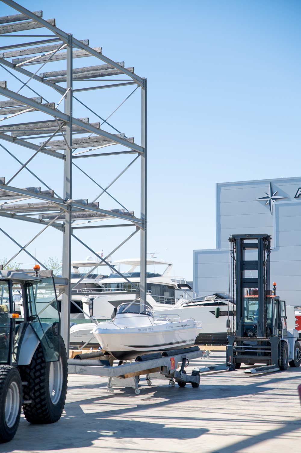 Le port à sec de Canet à votre disposition